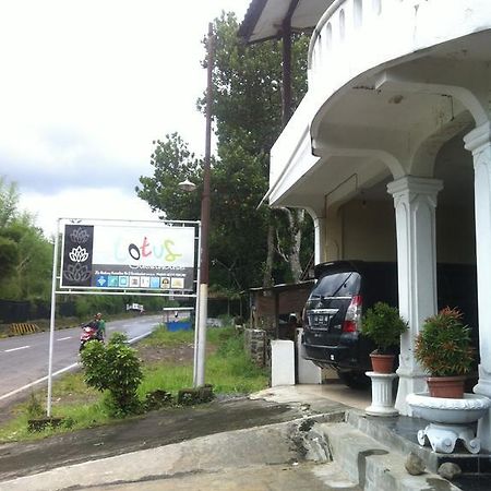 Oyo 1782 Lotus Residence Magelang Buitenkant foto