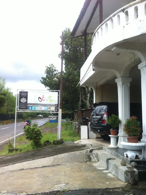 Oyo 1782 Lotus Residence Magelang Buitenkant foto